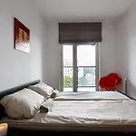 Сlose-Urban Chic - Great Location - 2 Bedrooms& Legnicka