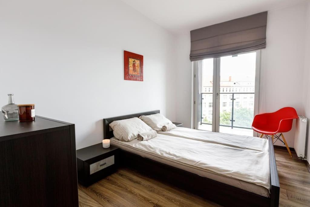 Apartment сlose-urban Chic - Great Location - 2 Bedrooms& Legnicka *