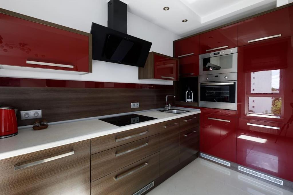 Apartment сlose-urban Chic - Great Location - 2 Bedrooms& Legnicka