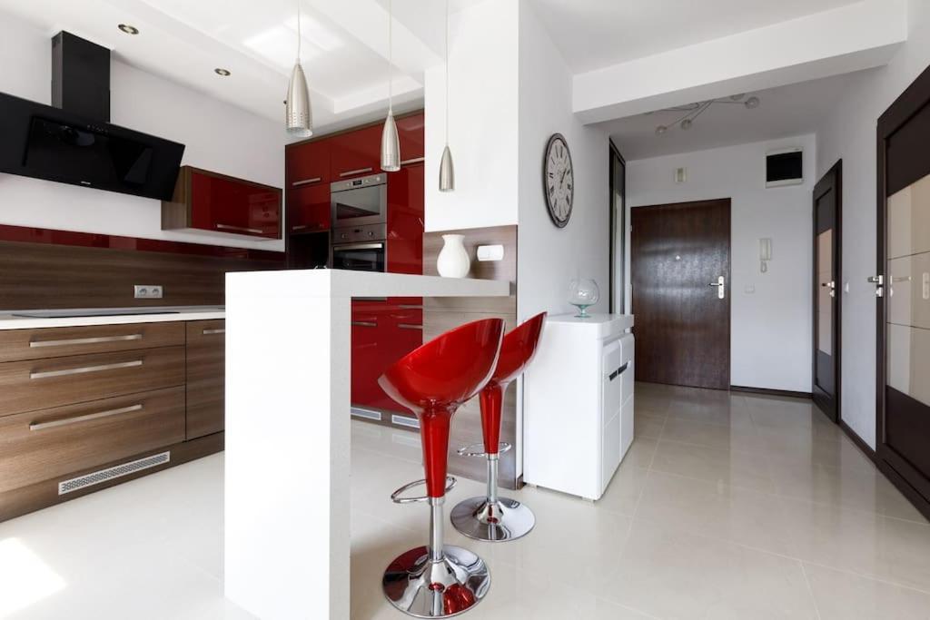 сlose-urban Chic - Great Location - 2 Bedrooms& Legnicka Wroclaw